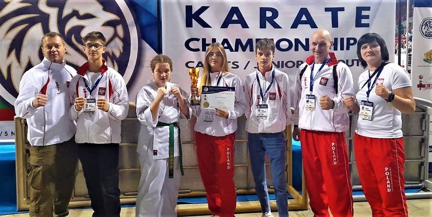 Iza Piskorek z medalem Mistrzostw Europy Karate Shinkyokushinkai. Zdjęcia
