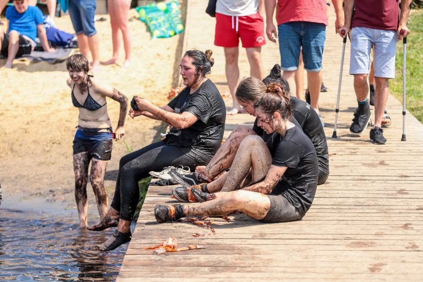 Plaża w Korycinie oblężona przez spragnionych ochłody...