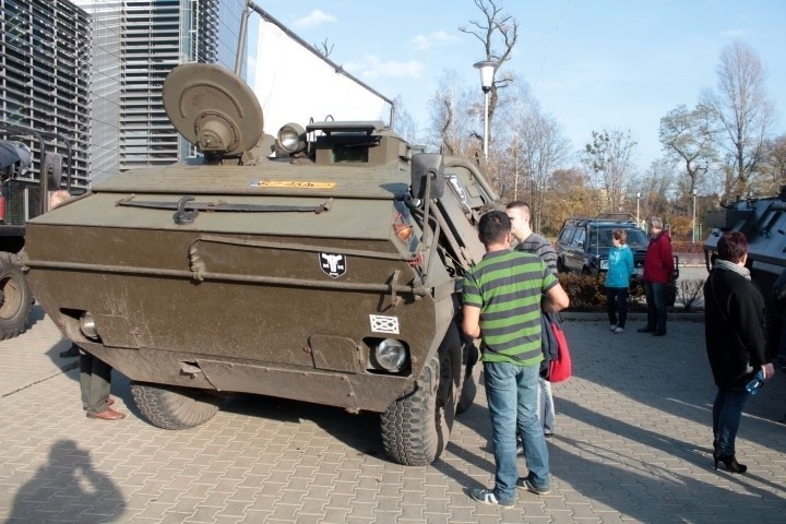 Święto Niepodległości w Gliwicach: Militaria na Politechnice Śląskiej [ZDJĘCIA]