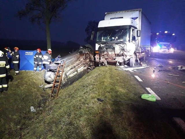 Śmiertelny wypadek w Szadku pod Kaliszem. Jedna osoba nie żyje