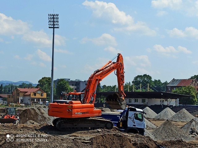 Stadion Sandecji jest obecnie jednym wielkim placem budowy