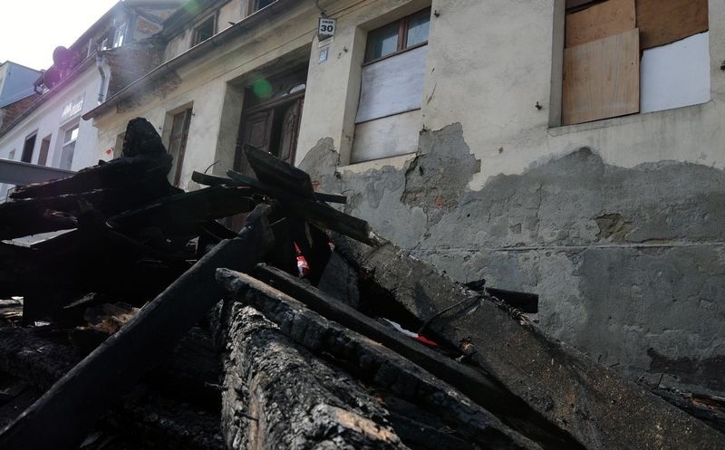 Bydgoszcz. Pożar przy ul. Podgórnej 30. Pięć osób trafiło do szpitala [zdjęcia]