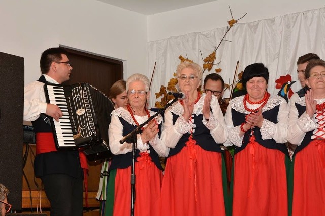 Na jubileuszowy festiwal zjechały zespoły śpiewacze i folklorystyczne z powiatu bydgoskiego, chełmińskiego i toruńskiego.