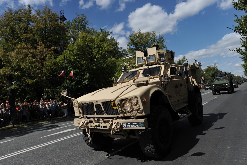 Defilada Wojskowa 15 sierpnia 2017 w Warszawie. Pokaz siły polskiej armii [FOTO, WIDEO]