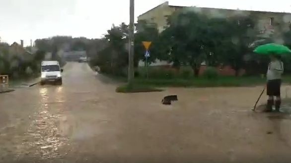 Potężne burze w regionie. Gdzie jest burza? Radar burzowy...