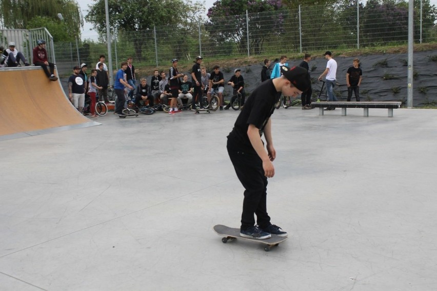 Pokaz ekstremalnej jazdy na skateparku [FOTO]