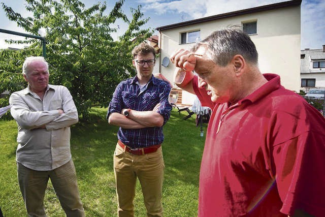 Od lewej: Wiesław Matusiak, Artur Jankowski i Piotr Czernis, czyli przedstawiciele protestujących mieszkańców. Jak podkreślają, nie są przeciwni inwestycji na działce po Torpo, ale chcą, by była to niska zabudowa