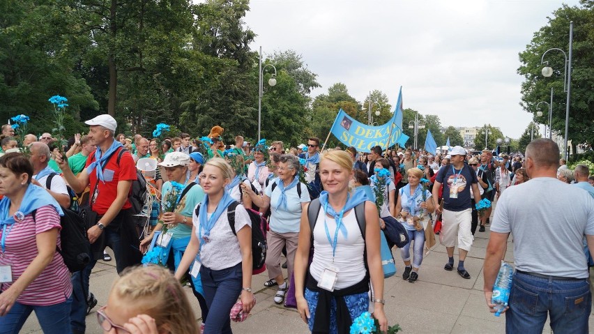 Częstochowa: Pielgrzymi przybywają na święto Wniebowzięcia...