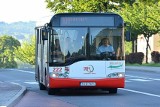 Jastrzębie: Nastolatek wybiegł zza stojącego autobusu. Wbiegł wprost pod koła jadącego z naprzeciwka audi... 15-latek trafił do szpitala