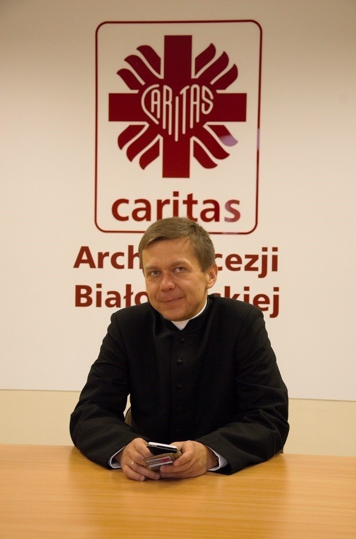 ks. Piotr Kobeszko, dyrektor Centrum Pomocy "Caritas" w...