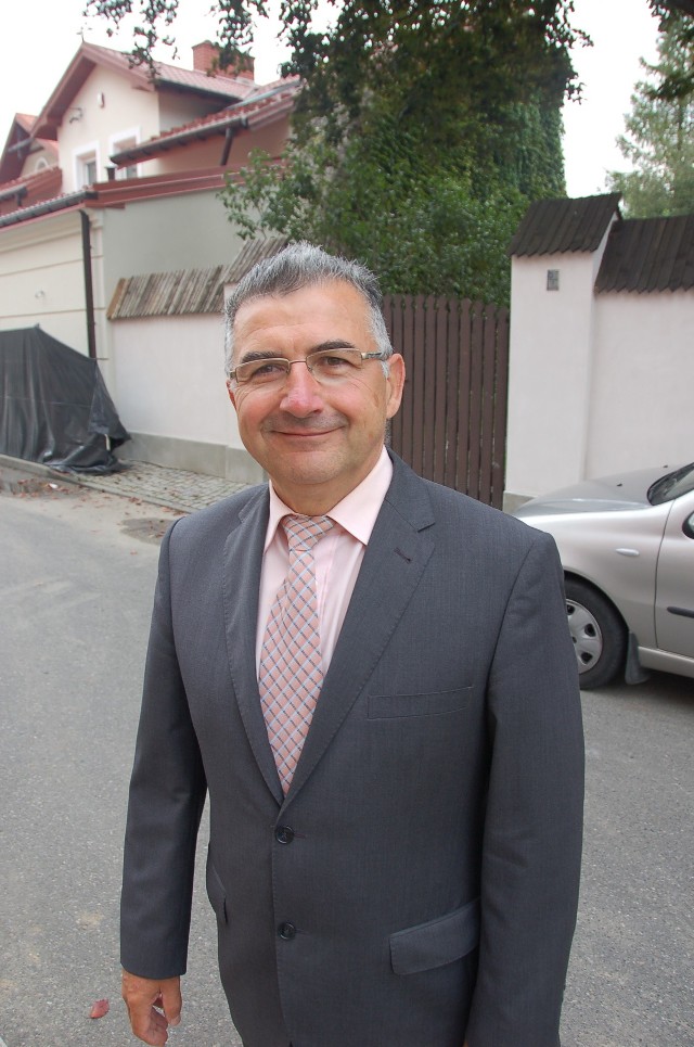 Były burmistrz Ryglic Bernard Karasiewicz od czerwca pracuje jako dyrektor w tarnowskim magistracie