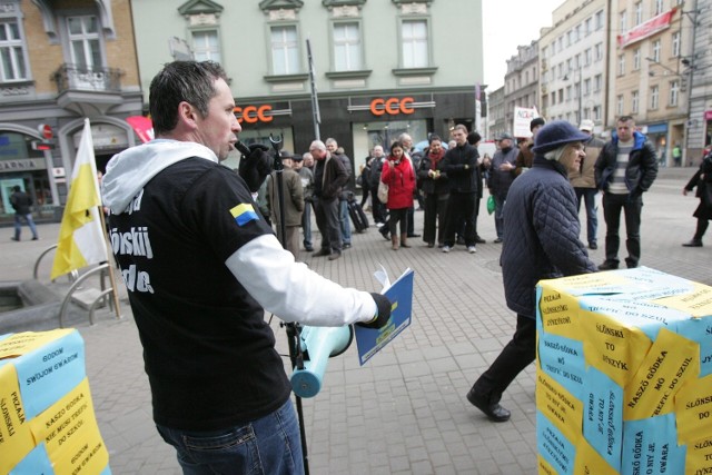 Dzień Mowy Ojczystej: Ślōnskŏ Ferajna i happening w Katowicach