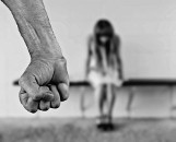 Gwałt w Szczekocinach. Przedłużony areszt tymczasowy dla ojca dziewczynki. Miał wykorzystać córkę i jej koleżankę