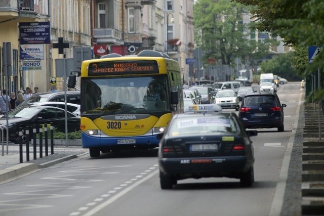 W słupskich autobusach trwa montaż urządzeń pod przyszłe kasowniki systemu Fala, który będzie oferować  wspólny bilet dla różnych przewoźników z Pomorza.
