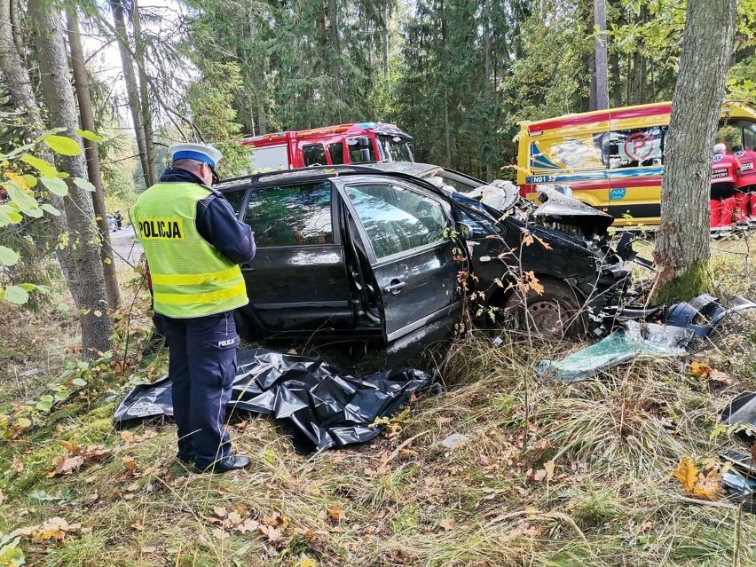 Śmiertelny wypadek na trasie Banie Mazurskie-Rapa. 72-latek zginął na miejscu