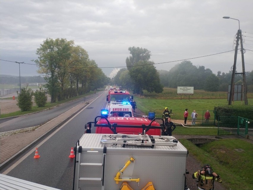 Pożar domu w Stanowicach. Zobacz kolejne zdjęcia. Przesuwaj...