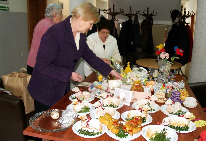 Wielkanocne ozdoby i smakołyki KGW z Brzeźna i Lipianki (zdjęcia)
