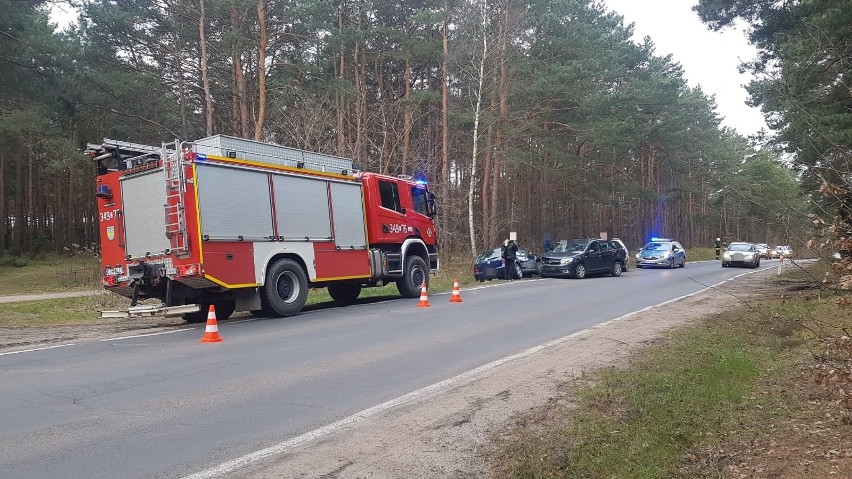 W wyniku zderzenia trzech samochodów osobowych w Silnie...