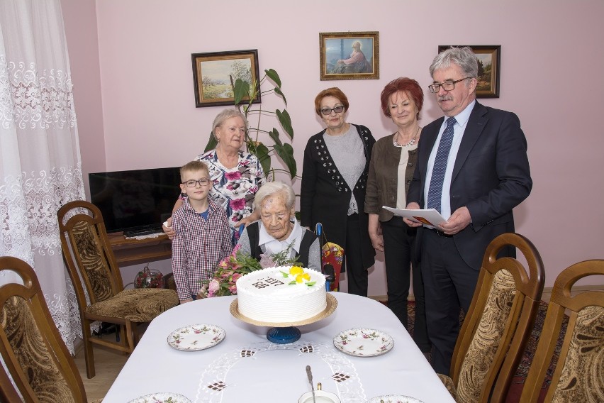 Wspomnienia Władysławy Porcz z Rodak, która w tym roku świętowała swoje 103. urodziny