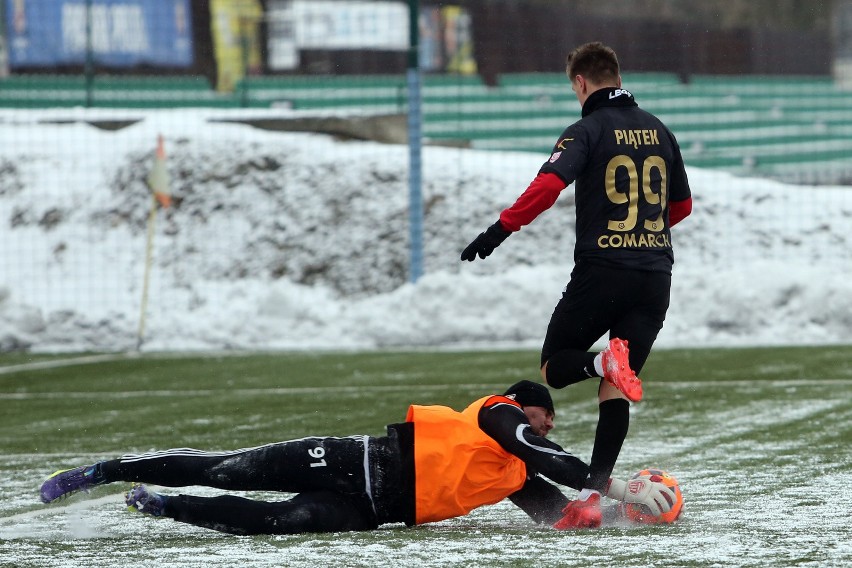 Mecz Garbarnia Kraków - Cracovi. Atakuje Krzysztof Piątek