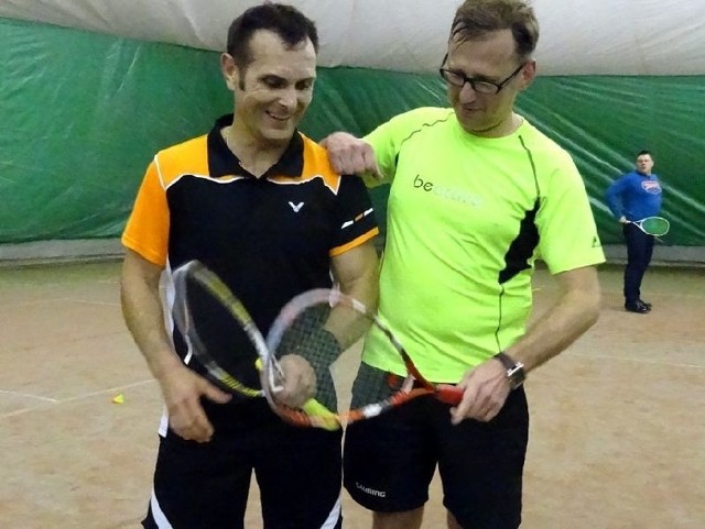 Paweł Sarek z Kielc (z prawej) zajął drugie miejsce w kategorii 40+.