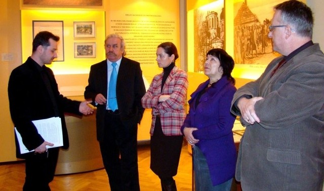 Przedstawiciele Szydłowca odwiedzili między innymi Muzeum Historii Kielc.