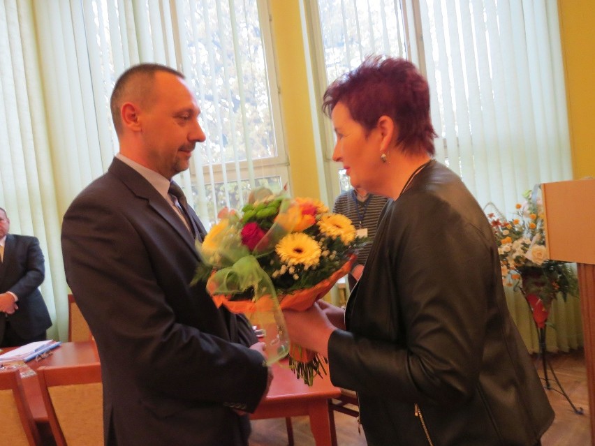 Samorządowcy z pow. aleksandrowskiego podziękowali odwołanemu komendantowi powiatowemu policji