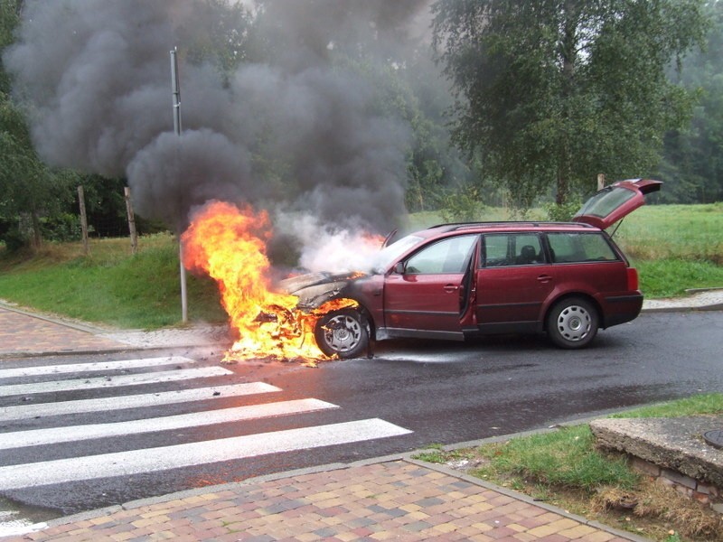 Pożar samochodu w Świeradowie Zdroju, 07.09.2015