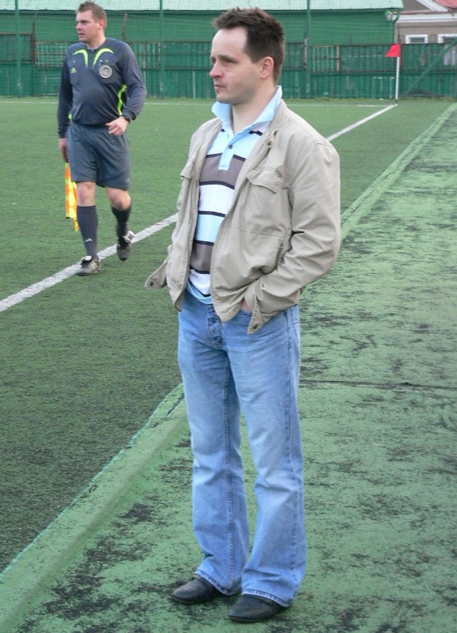Podopieczni Piotra Plewińskiego, piłkarze Petrusa Radom nie zagrali z Iskrą Zbrosza Duża, bowiem boisko nie nadawało się do gry