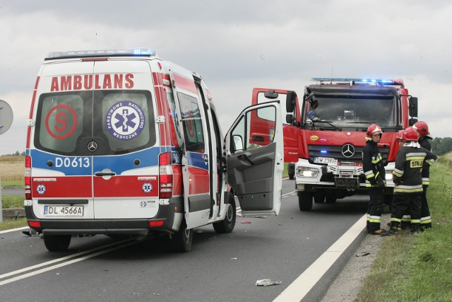 Groźny wypadek w Psarach. Cztery osoby zostały poszkodowane, jedna była reanimowana na miejscu.