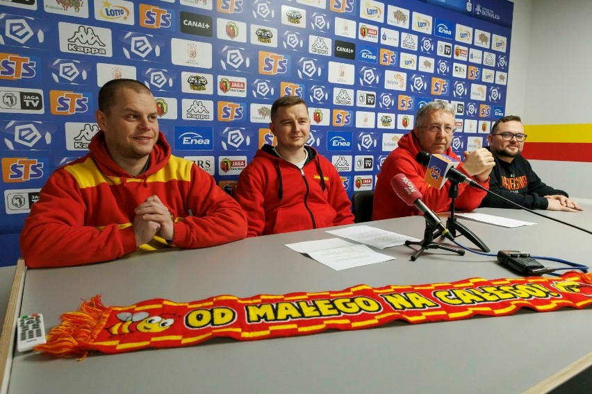 Fani Jagiellonii mobilizują się na mecze Żółto-Czerwonych i...