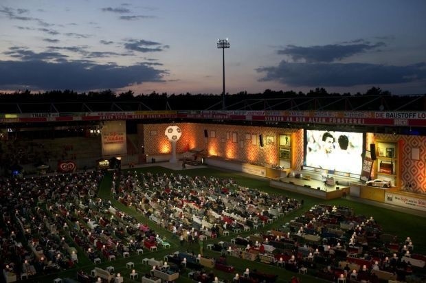 Stadion Unionu Berlin przekształcony w wielki salon na czas Mundialu