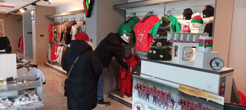 15.12.2022 r. Klubowy sklep Zagłębia Sosnowiec Fanstore...