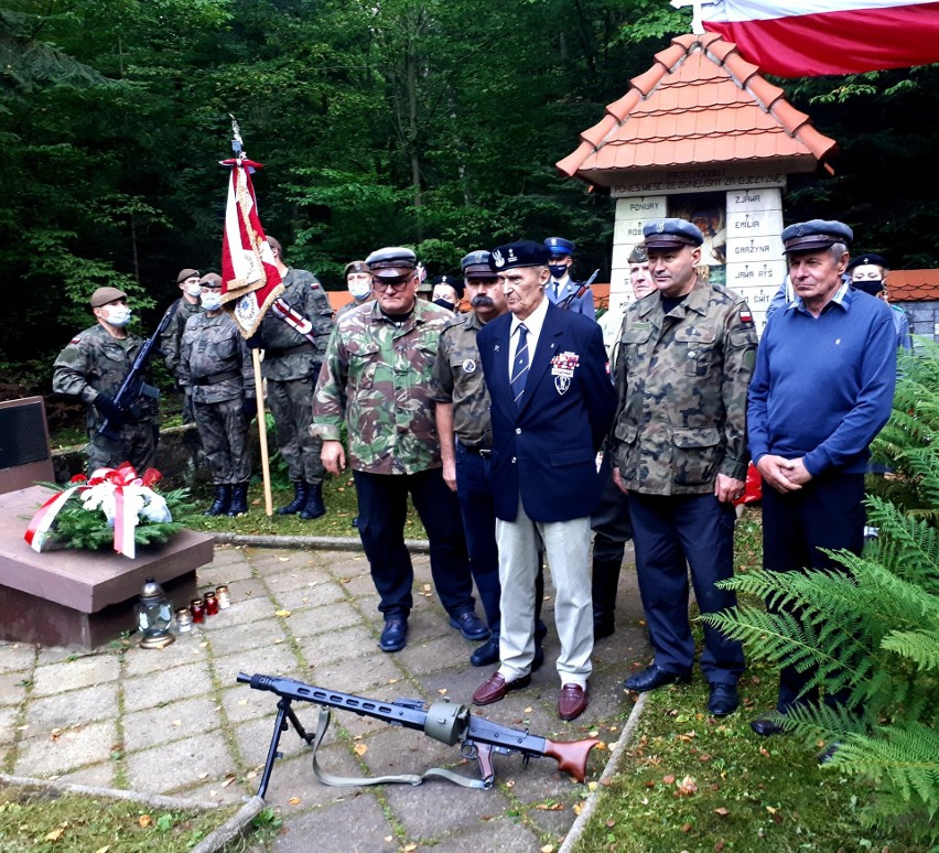 Uroczystości rocznicowe na Wykusie za nami. W wydarzeniach wziął udział również konecki bohater [ZDJĘCIA]