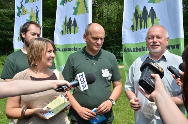 Joanna Podolska, Radosław Stępień i Ryszard Bonisławski zachęcali do spędzania czasu w łódzkich parkach.