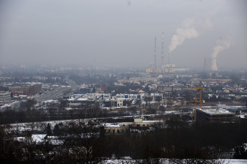 Smog nie odpuszcza Krakowowi. Bezpłatna komunikacja drugi dzień z rzędu