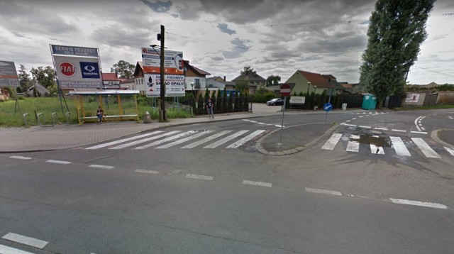 Pętla na skrzyżowaniu ulic Prószkowskiej z Mehla ma być zlikwidowana, zastąpią ją zatoki autobusowe. Może to oznaczać wycinkę drzew.