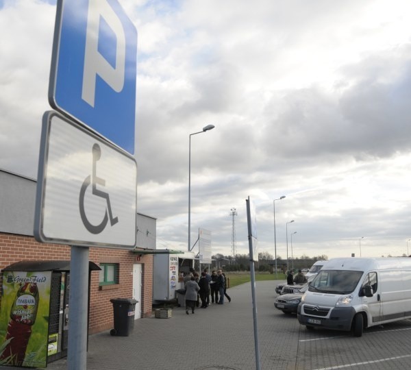 Przy autostradzie powstaje już niezbędne zaplecze, samorządy nie mają tu już nic do roboty.