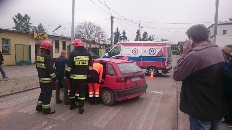 Nowy Sącz. Wypadek na ul. Głowackiego. Dwoje dzieci w szpitalu [ZDJĘCIA]