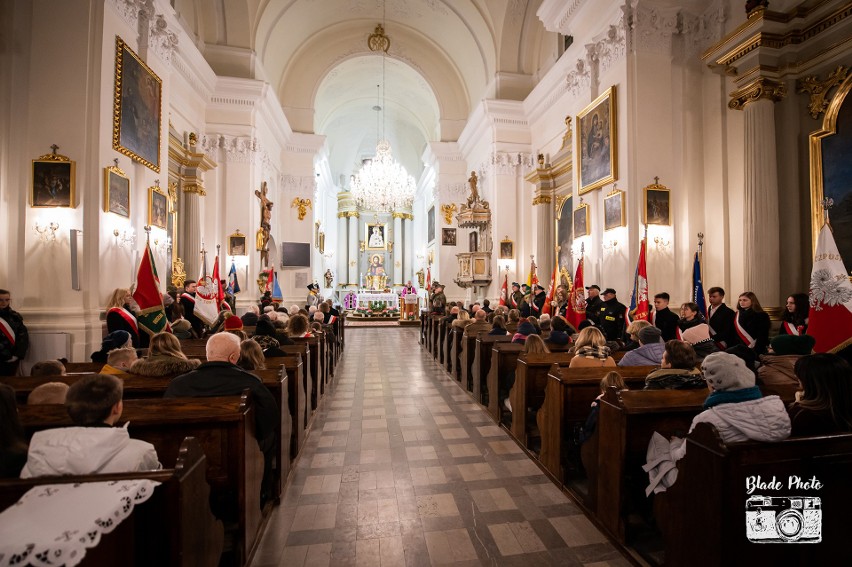 Kolejna rocznica wybuchu Powstania Listopadowego w Warce. Była uroczysta msza święta, apel oraz występ orkiestry. Zobacz zdjęcia