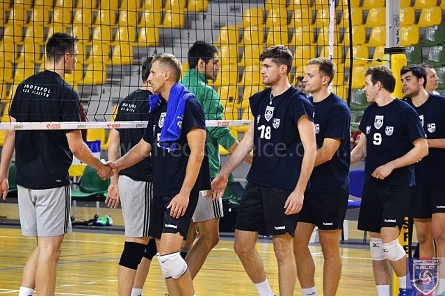 Kieleccy siatkarze zrewanżowali się drużynie Indykpolu AZS Olsztyn za piątkową porażkę w Ostrowcu Świętokrzyskim.