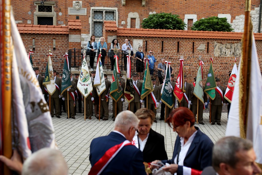 Wojewoda małopolski Piotr Ćwik wziął udział w obchodach 38. rocznicy podpisania Porozumień Sierpniowych