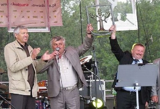 Od lewej: Wiesław Ordon, burmistrz Nowej Dęby i Vasyl Połmaskanycz, przewodniczący Rady Powiatu Gródzkiego podczas dni Nowej Dęby.