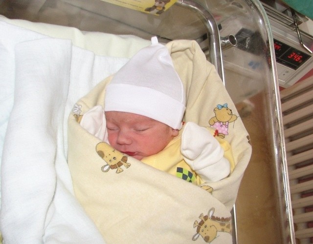 Filip Zawistowski urodził się w piątek, 30 marca. Ważył 3000 g i mierzył 59 cm. Jest pierwszym dzieckiem Magdaleny i Grzegorza z Broku