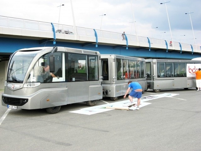 Urbanbus już w Rzeszowie przygotowywany do prezentacji na Forum Innowacji. Fot. Józef Lonczak