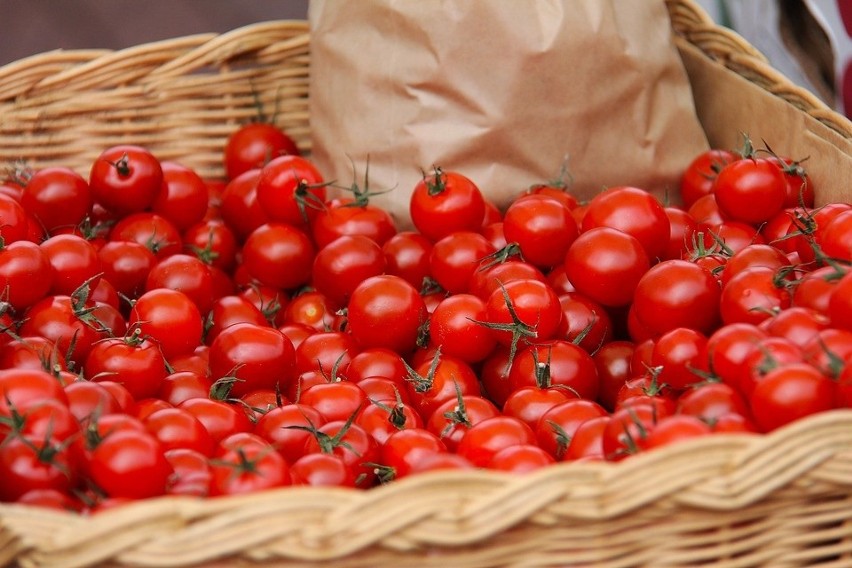 Antyoksydanty, zawarte w pomidorach usuwają toksyny z...