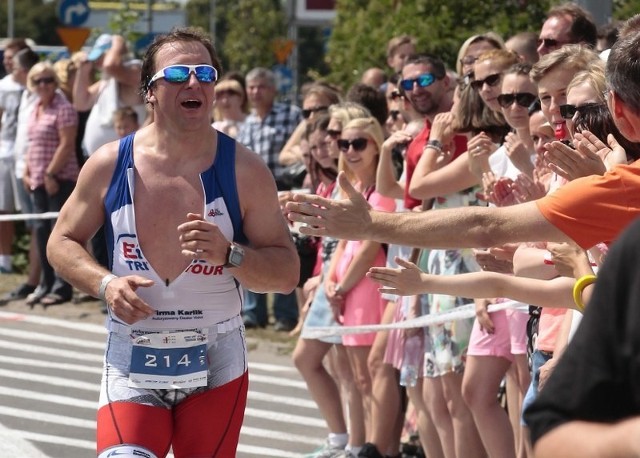 Marek Kolbowicz zdecydował się na udział w triathlonie.