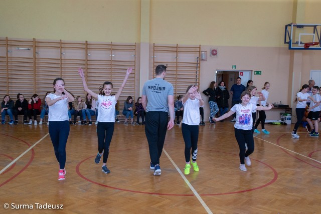 Wuef ze Spójnią w SP 6 na osiedlu Pyrzyckim w Stargardzie