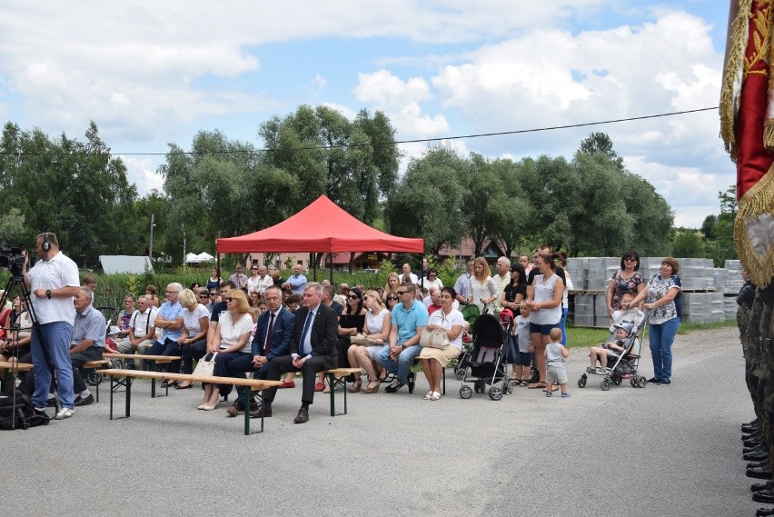 Mieszkańcy uhonorowali 11 chłopów z Masłomiącej zamordowanych w obozie Gross-Rosen [ZDJĘCIA]