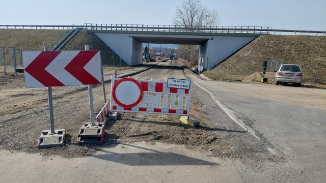 Zamknięcie drogi powiatowej w Wieprzu sparaliżowało pracę browaru Pinta.
